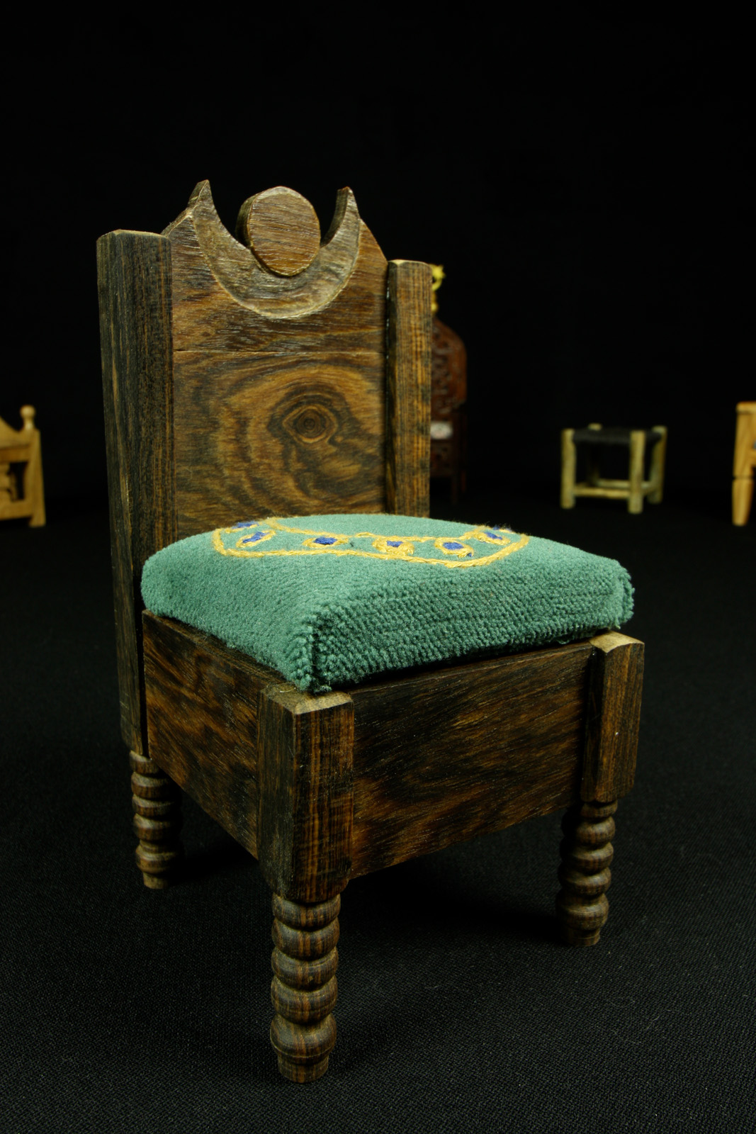 Sassanid chair from Yuvarlak Masada installed at Zinciriye Medresesi for the Mardin Biennial 2010